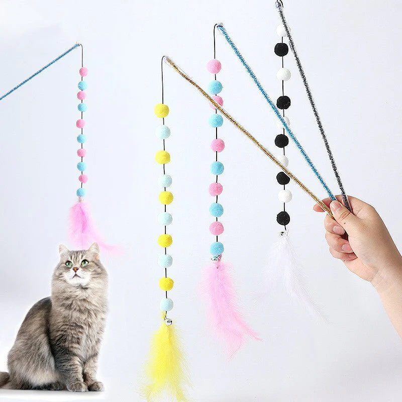 Cat Toy String Wool Ball with Feathers — Random Color